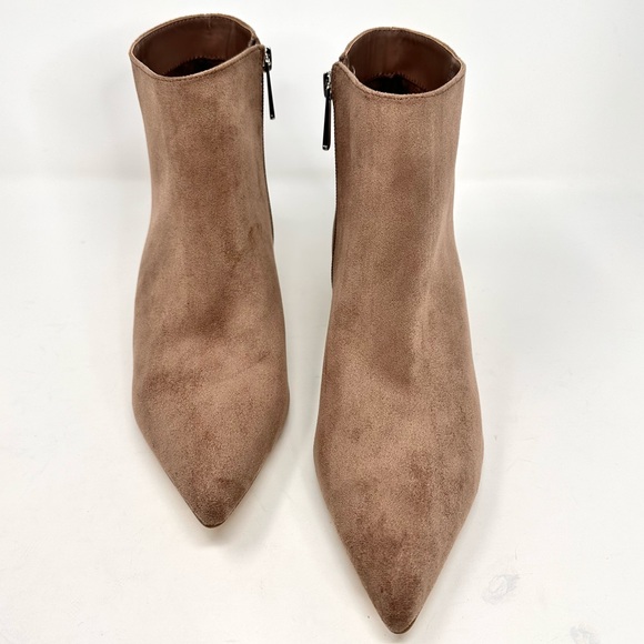 Charles by Charles David Kimma Women's Booties - Picture 6 of 14